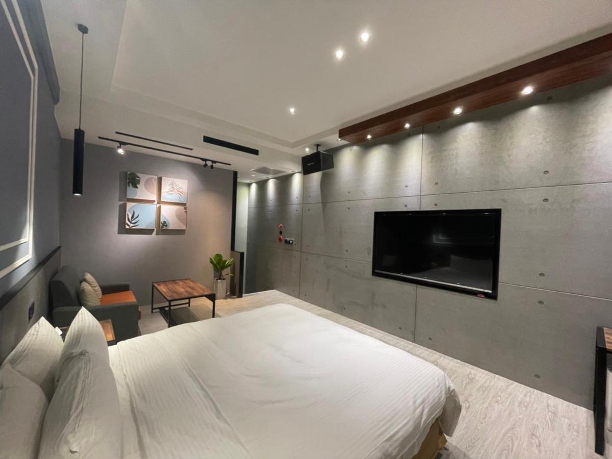 טאויואן Minimalist Fashion Motel מראה חיצוני תמונה